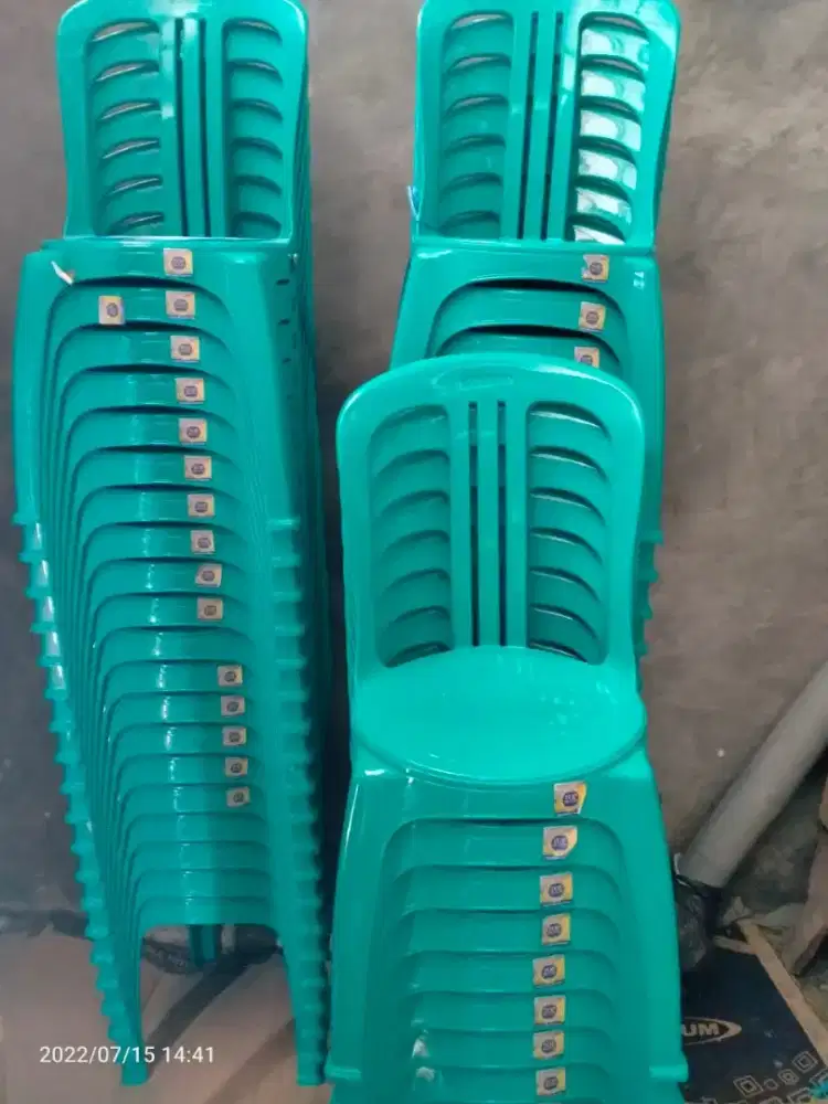 Kursi Plastik Napolly / Kursi Persewaan / Kursi Hajatan