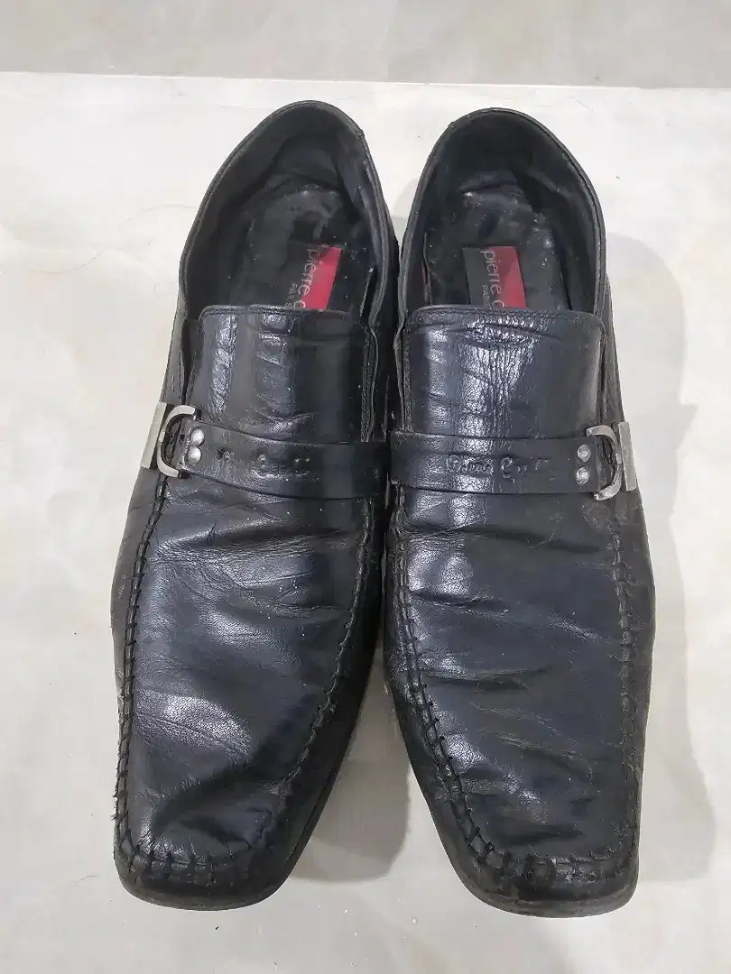 Sepatu pantofel hitam pierre cardin