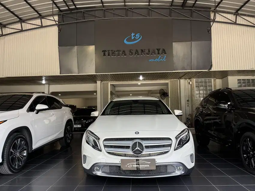 [31rbMiles] Mercedes Benz GLA200 Urban 2015 Mercy Non AMG Line GLA 200