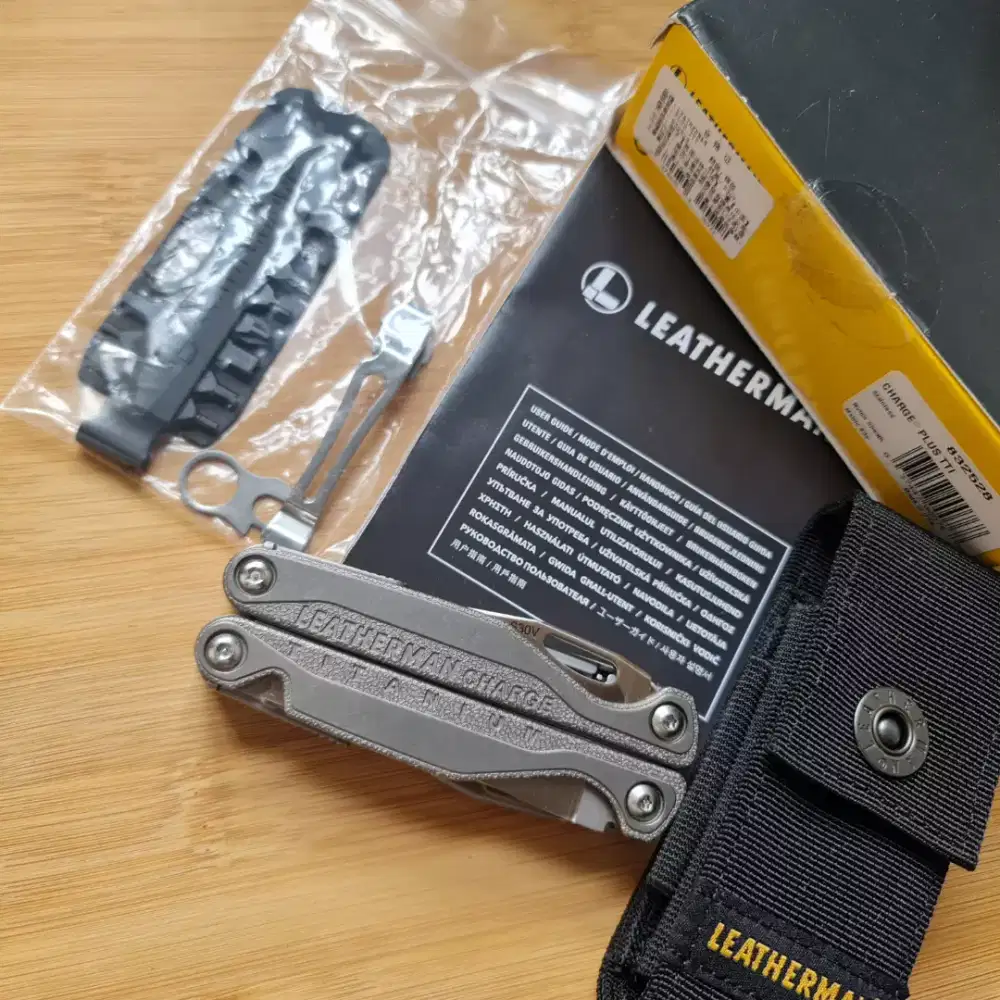 Leatherman Charge Plus TTi multitool EDC knife zt spyderco hinderer bm