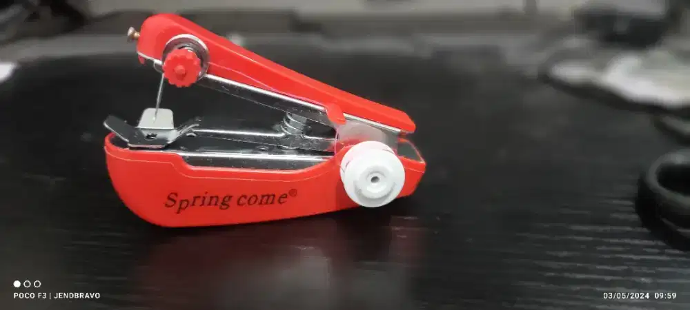 Mesin Jahit Tangan Mini Sewing Machine Portable - Model Staples