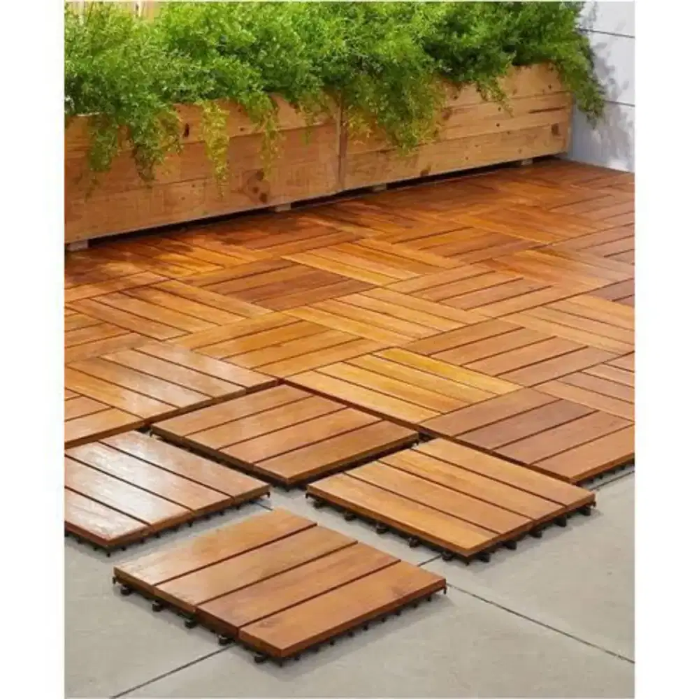 Decking kayu ,untuk memper cantik halaman ruman dan halaman kolam.