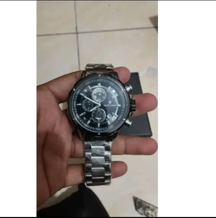 Jam tangan Swissarmy rantai silver cronograph