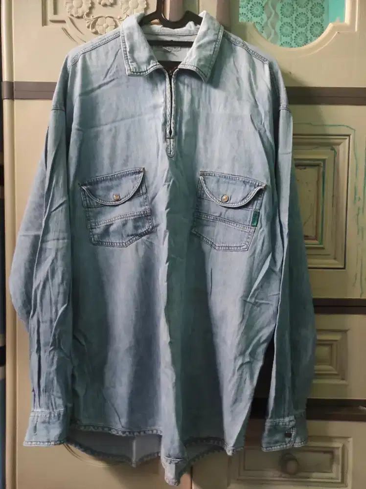 Kemeja jeans Guess ori