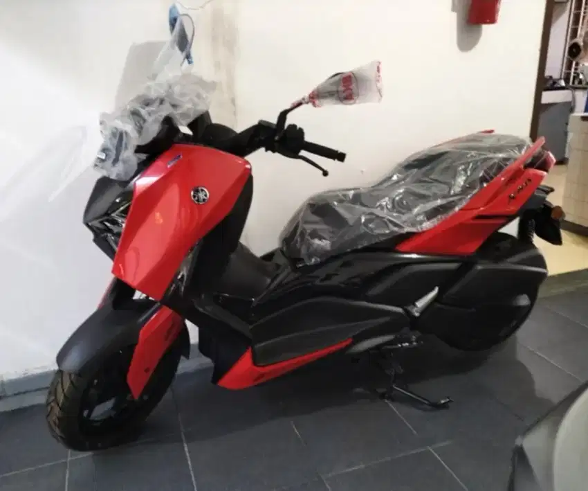 XMAX Connected Merah 2023