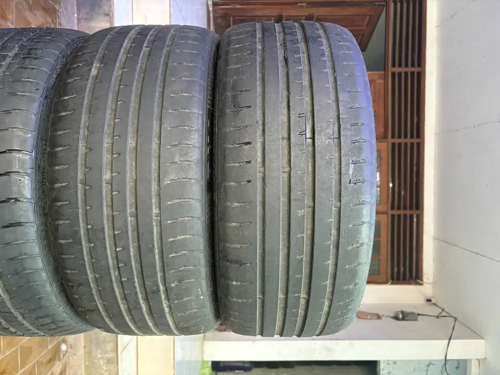 Ban Accelera Phi 225 35 r20 2pcs