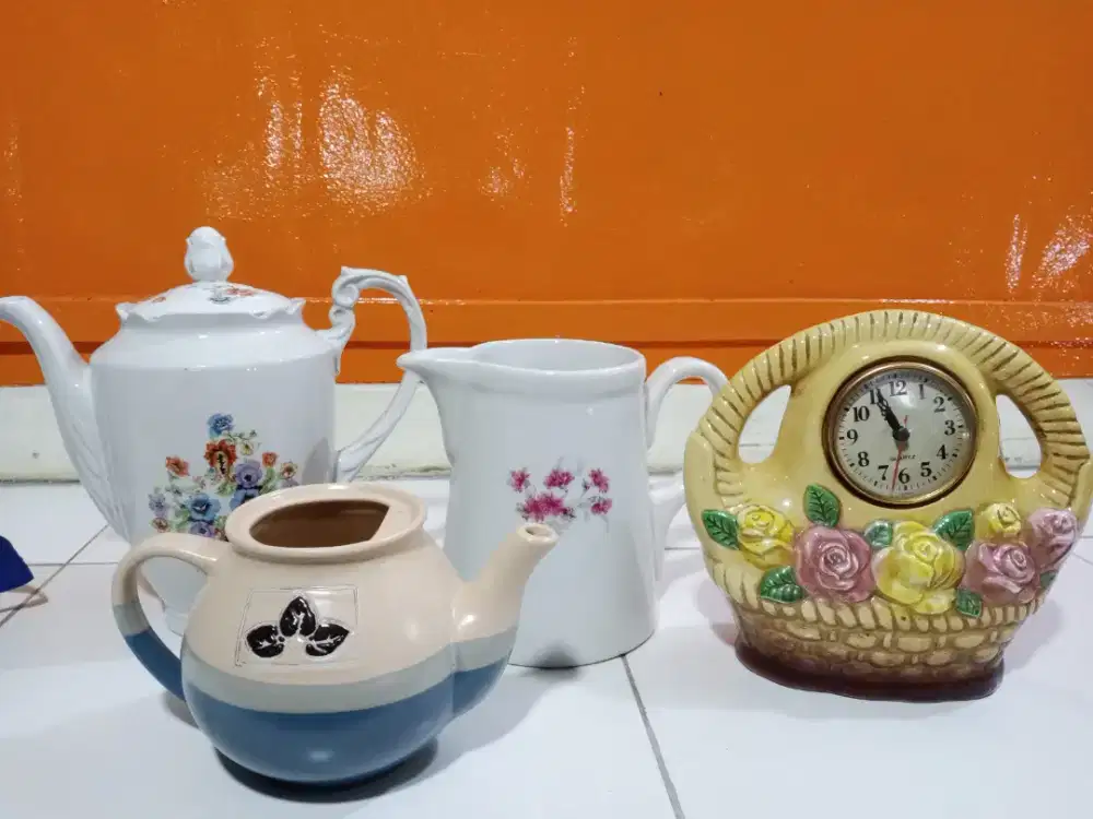 Borongan macam macam keramik jadul