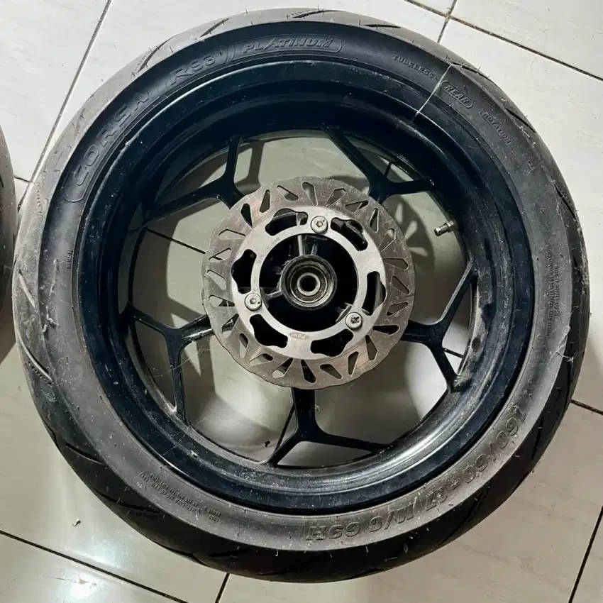 Velg 5.0 & Ban 160/60 (belakang)