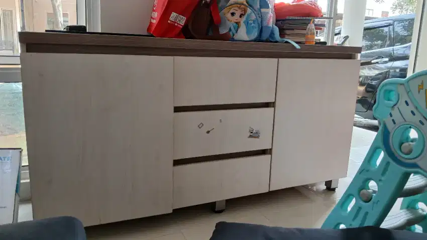 Lemari Laci Dapur Ruang Makan