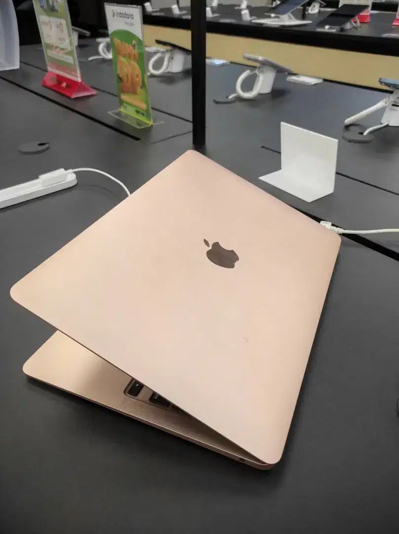 Macbook Air M1 (2020) Garansi iBox New