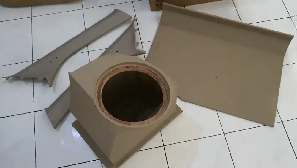Box subwoofer custom untuk Honda Brio
