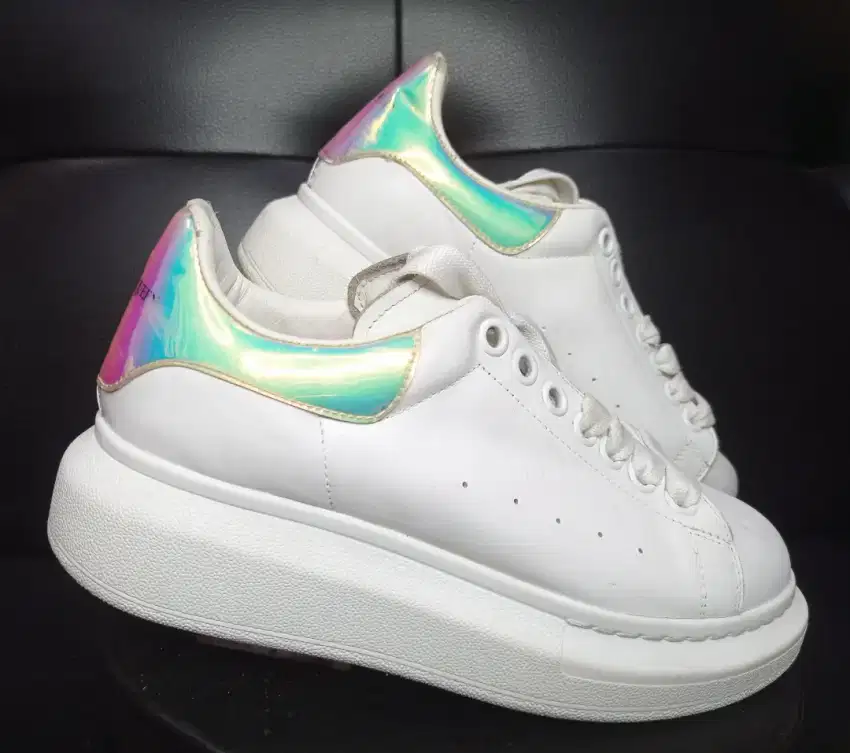 Sepatu Sneakers Alexander McQUEEN Langka & Mewah