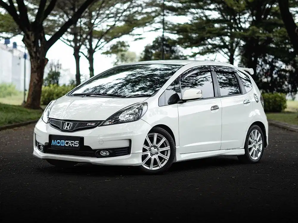 [MOBCARS] FREE E-tol FREE Oli HONDA JAZZ RS CVT 2014 Putih - Mobil ...