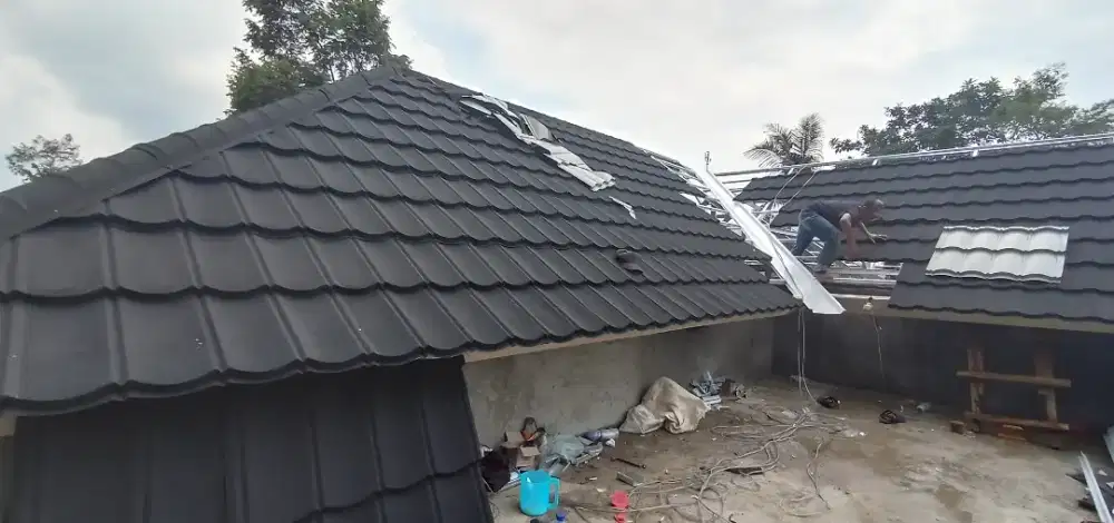 Kanopi baja ringan / kontruksi baja ringan / plafon PVC