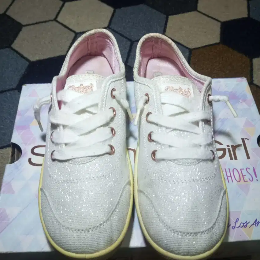 Sepatu anak Skechers glitter second Mulus uk 33