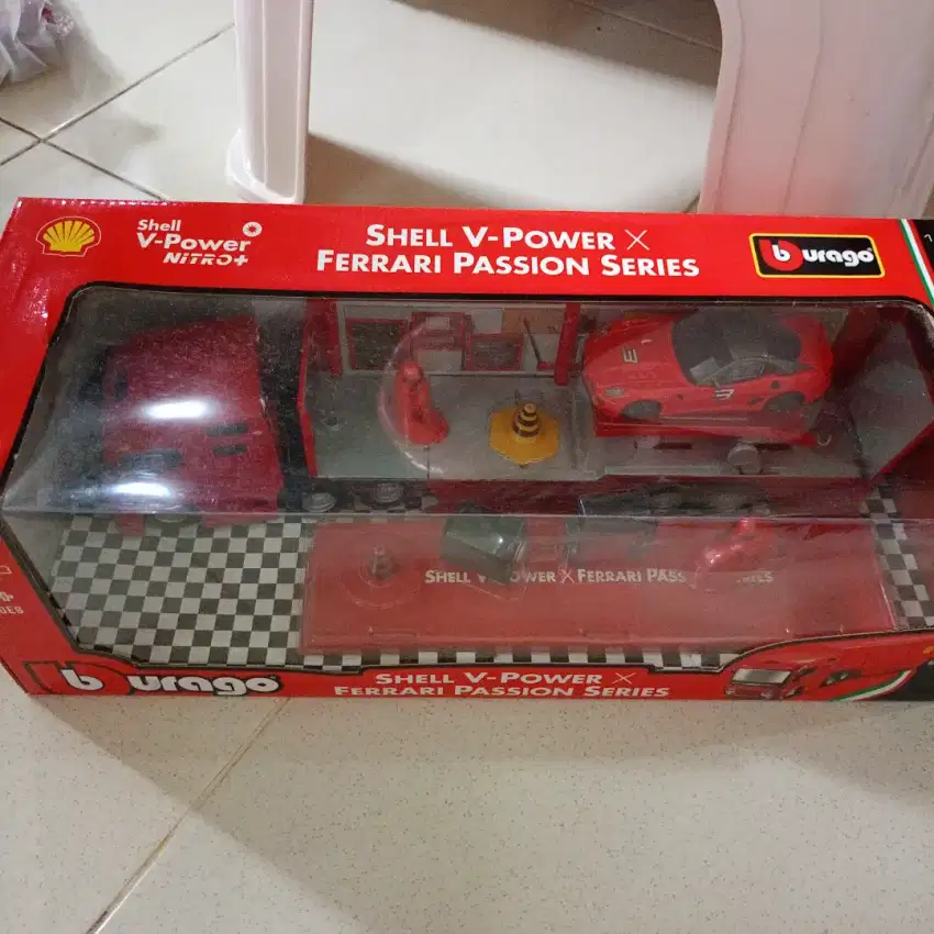 Burago shell ferrari