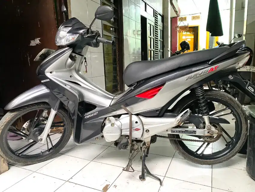 Jual motor honda revo At matic