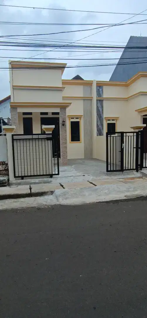 Rumah bisa KPR BSI dekat Gerbang Tol Kunciran Tangerang