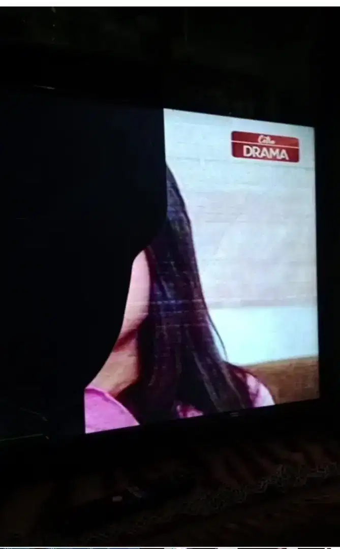 Tv baru rusak pecah layar 43
