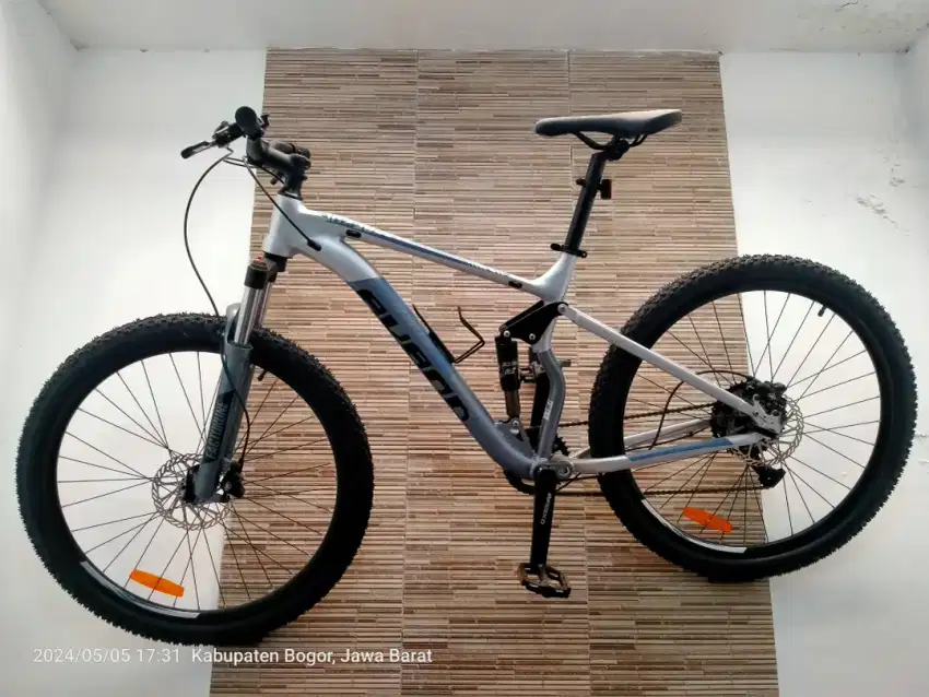 MTB Avand Factor One By United FullSus Cakep