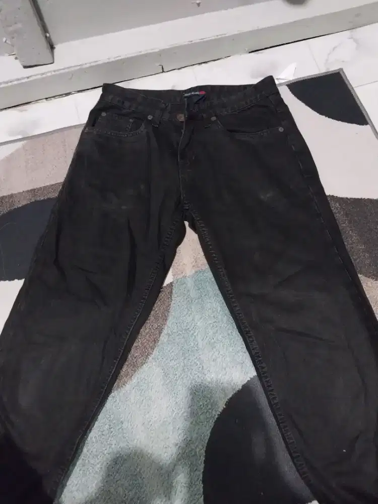Celana Jeans Hitam Pria Bekas