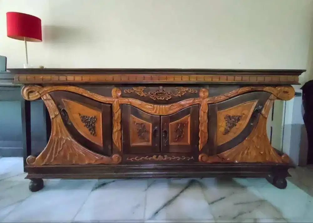 Bufet Jati Ukir Mewah