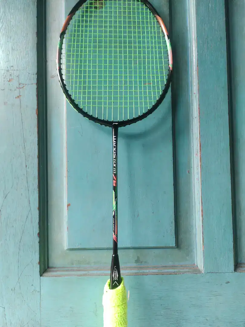 Raket badminton Yonex dan Linning second