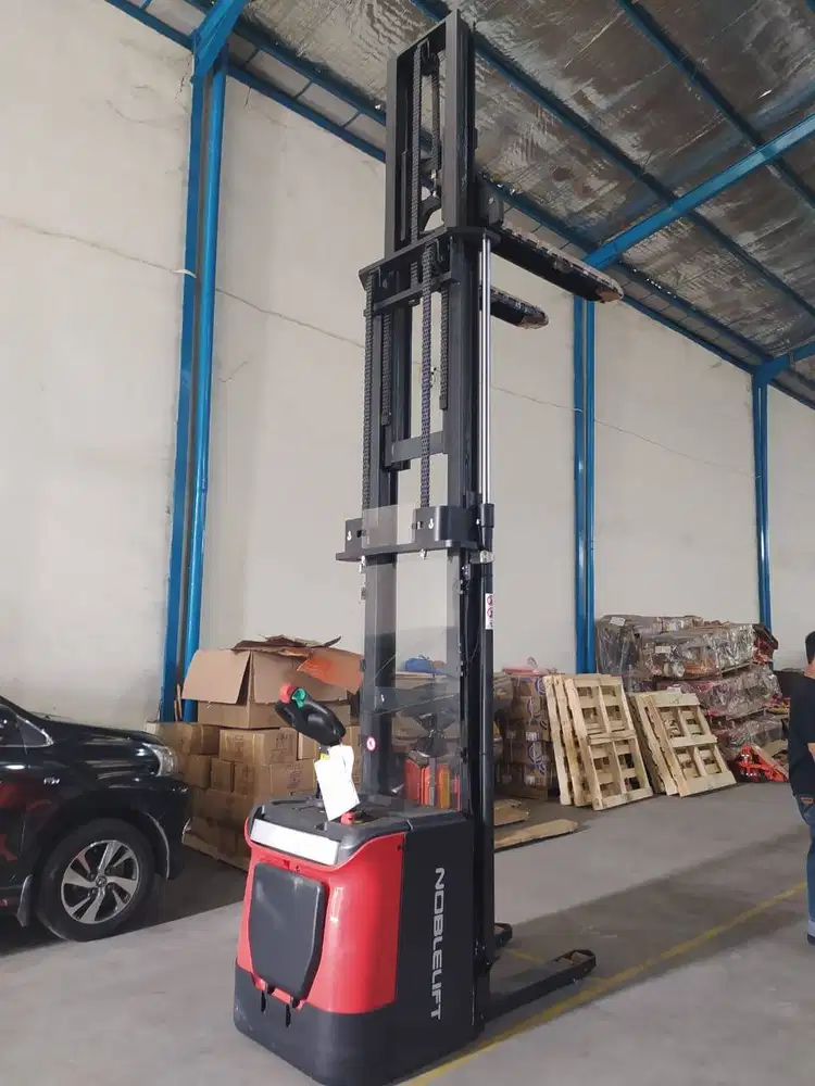 Stacker Electric Full Noblelift PS