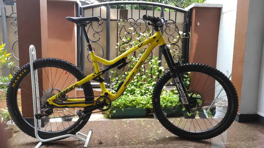 Commencal v4.2 Boost