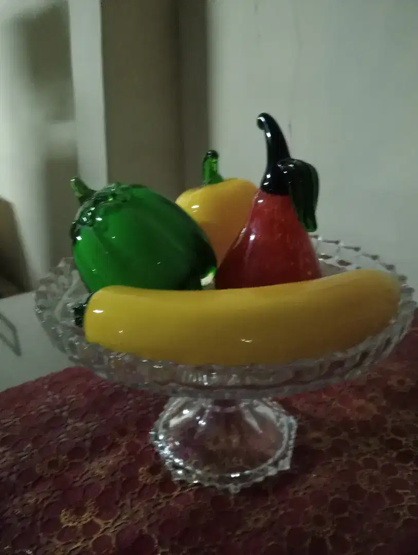 Tempat Dan Buah Kristal