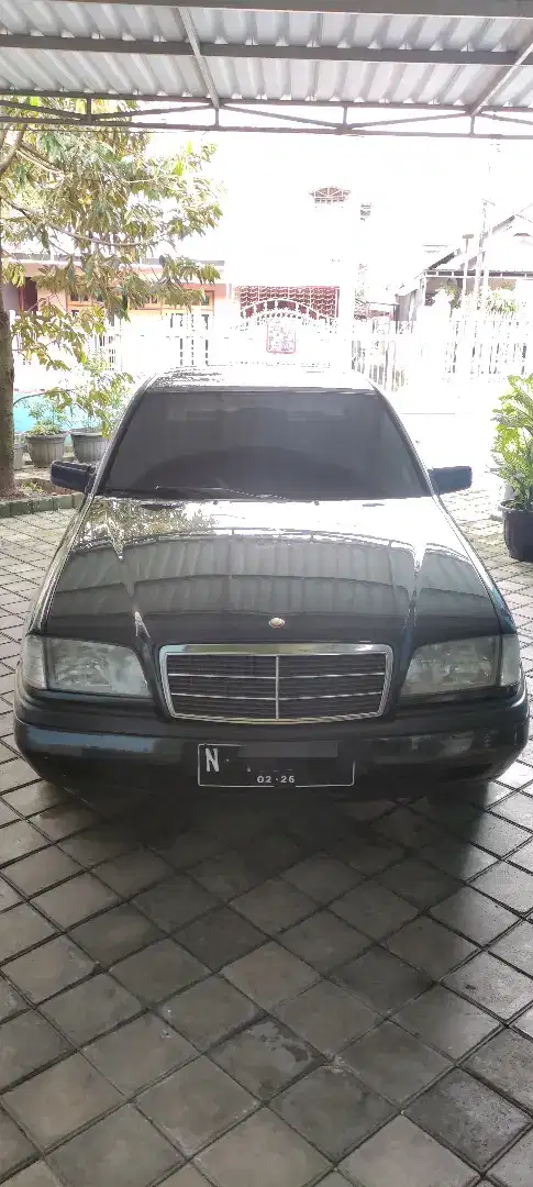 Dijual Mercy W202 C200