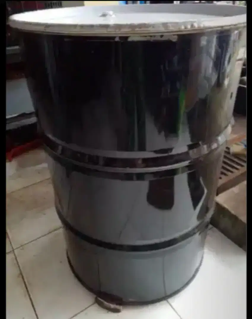 Drum Tong Besi Kondisi Bagus 200L