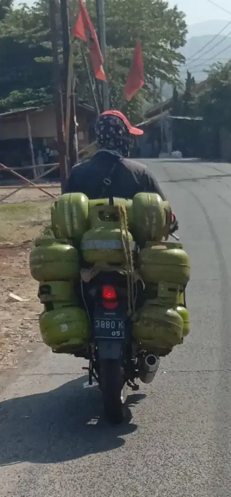 Keranjang / Alat Angkut Galon dan Gas Murah buat di Motor