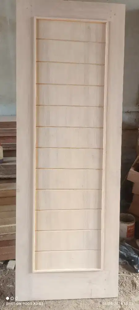 Daun pintu kayu Meranti batu super