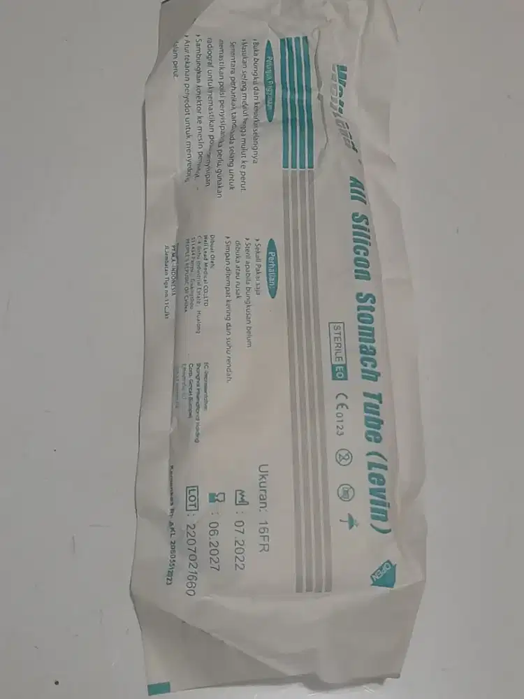 Selang kateter baru + 3 urine bag kondisi baru