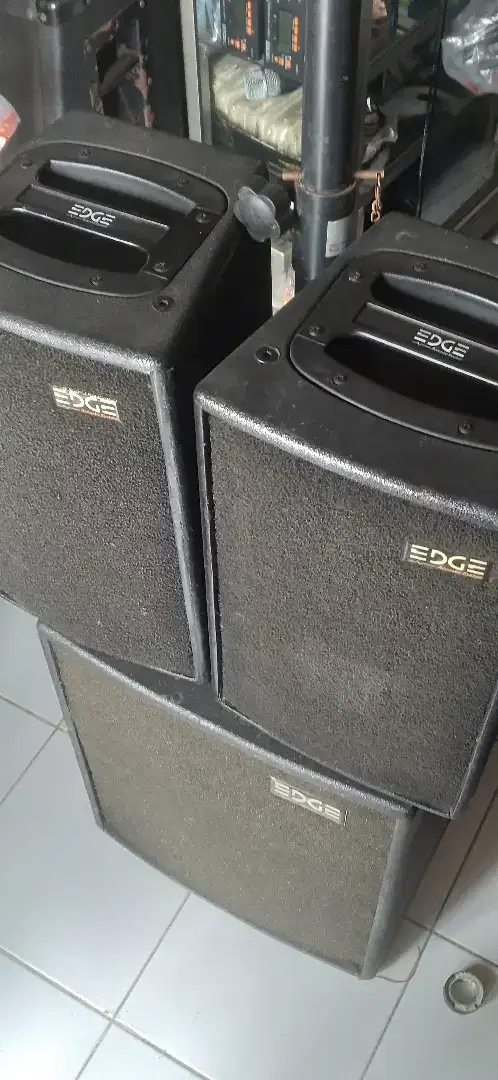 Speaker aktif portable Edge Acoustik PA15