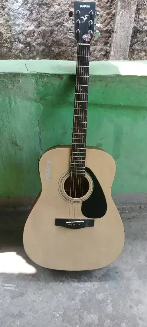 gitar akustik elektrik yamaha f310