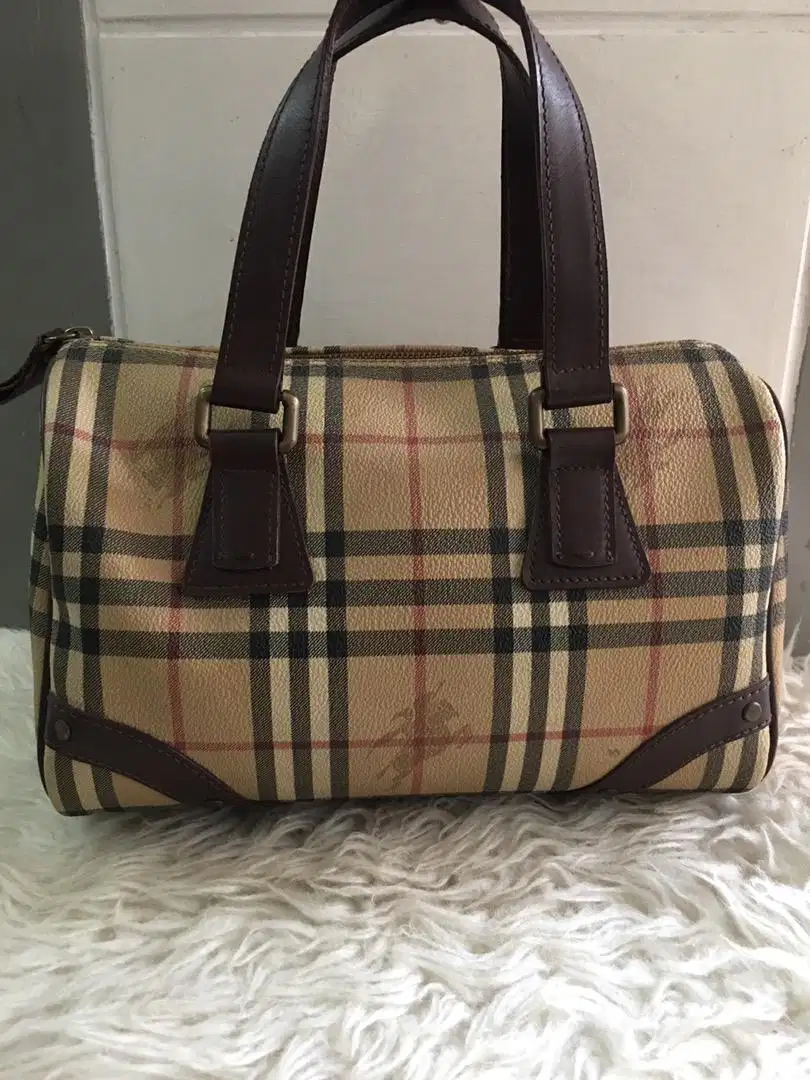 Burberry Vintage Authentic Medium 28 x 18 x 16, Kondisi Bagus Mulus
