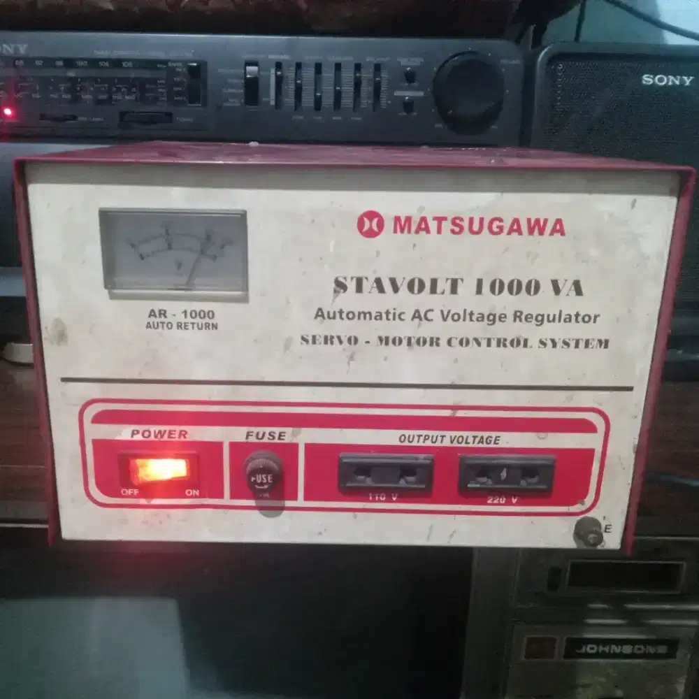 Stavolt MATSUGAWA 1000 VA stabilizer