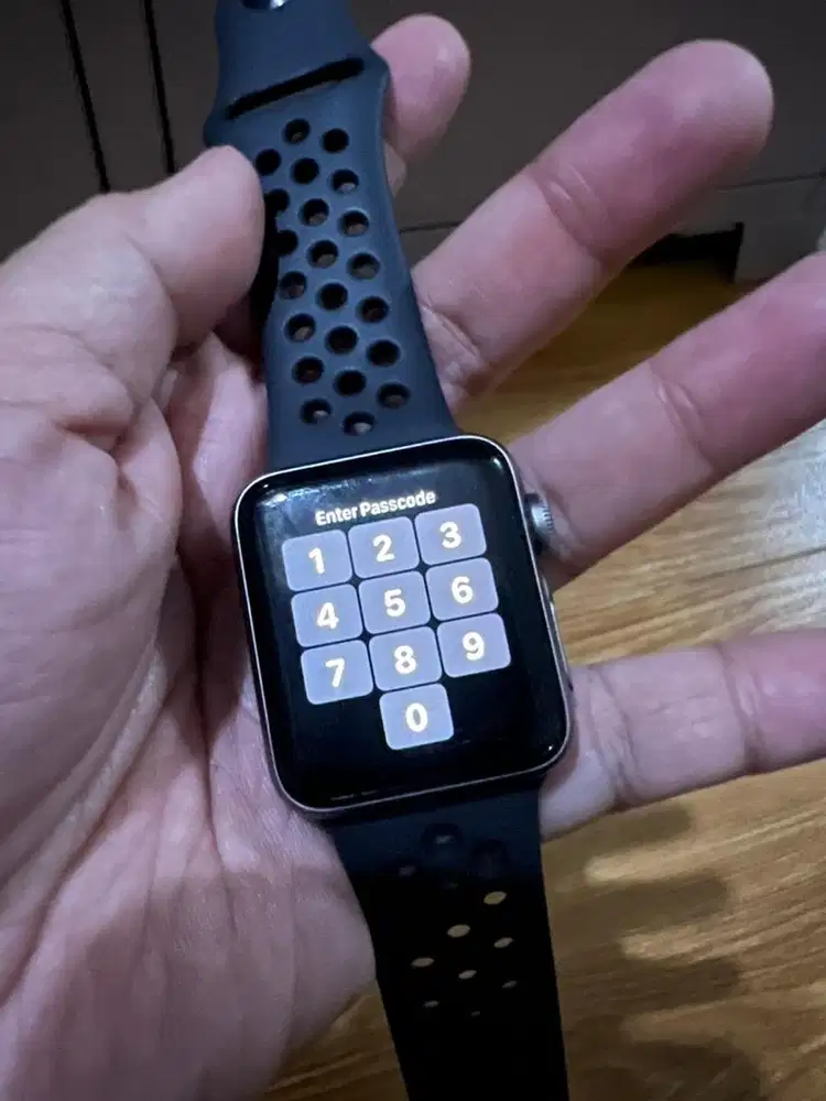 Dijual Apple Watch seri 3 Nike edition