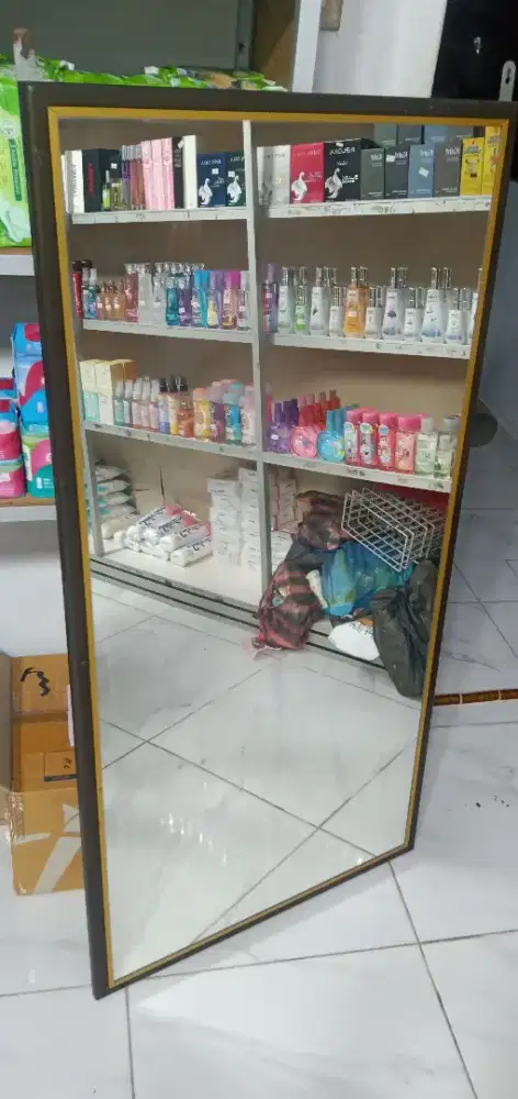 Dijual cepat cermin masih baru