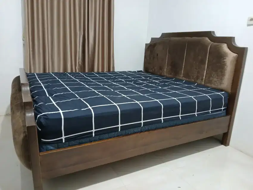 Tempat Tidur Minimalis Jok