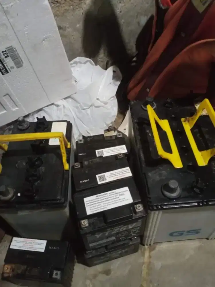 Jual beli barang bekas kantor dan lain-lain