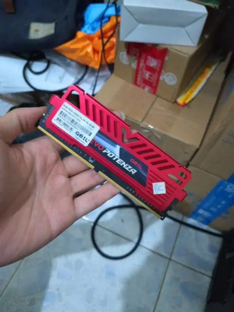 RAM 16 GB DDR4 SEPASANG