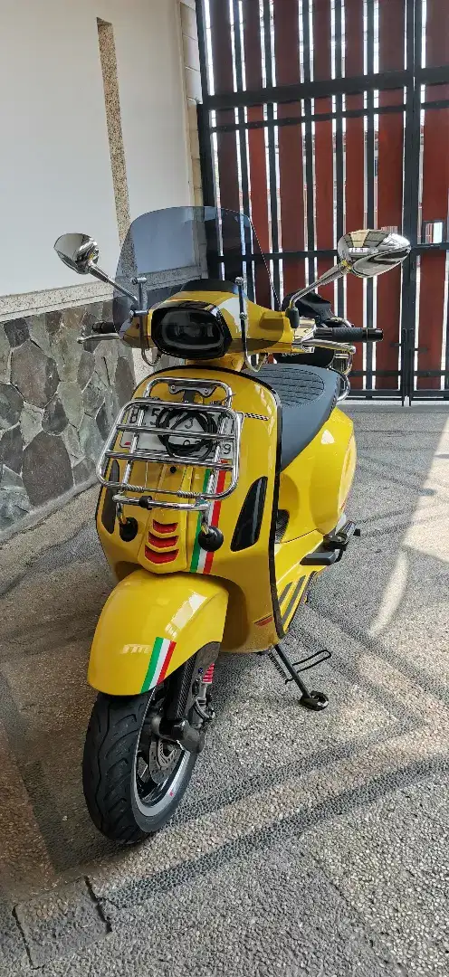 Vespa Sprint i-get 2023 / 2024