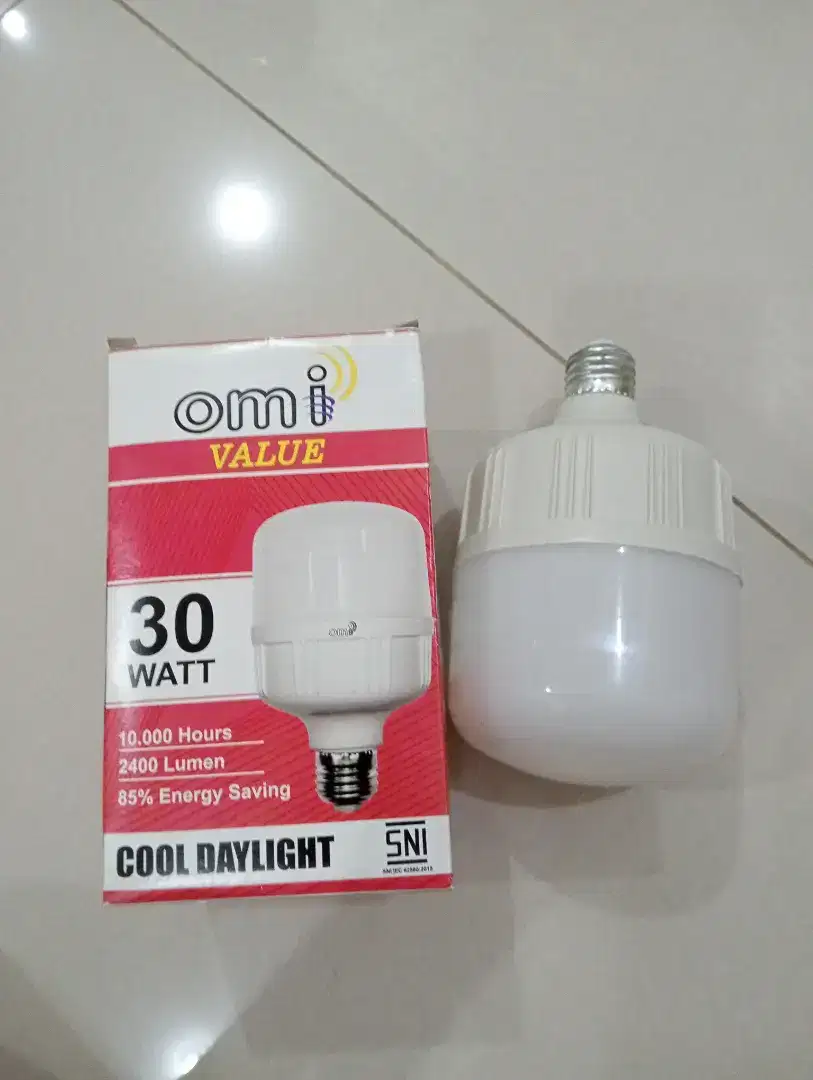 Lampu merk OMI cool daylight