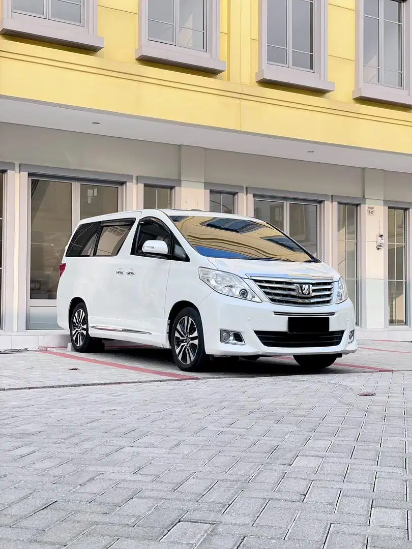 Toyota Alphard 3.5 Q 2012