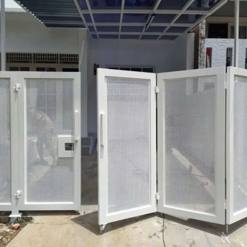 pagar rumah / plat bolong