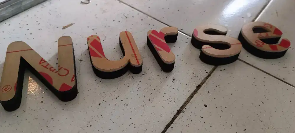 Potong Laser akrilik