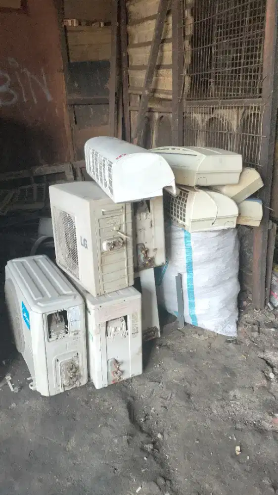 Jual beli Ac bekas rusak atau mati pasonic Sharp Daikin gree dll